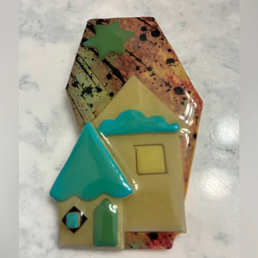 Vintage Houses By Lucinda Brooch Pin - Picture 2 of 7